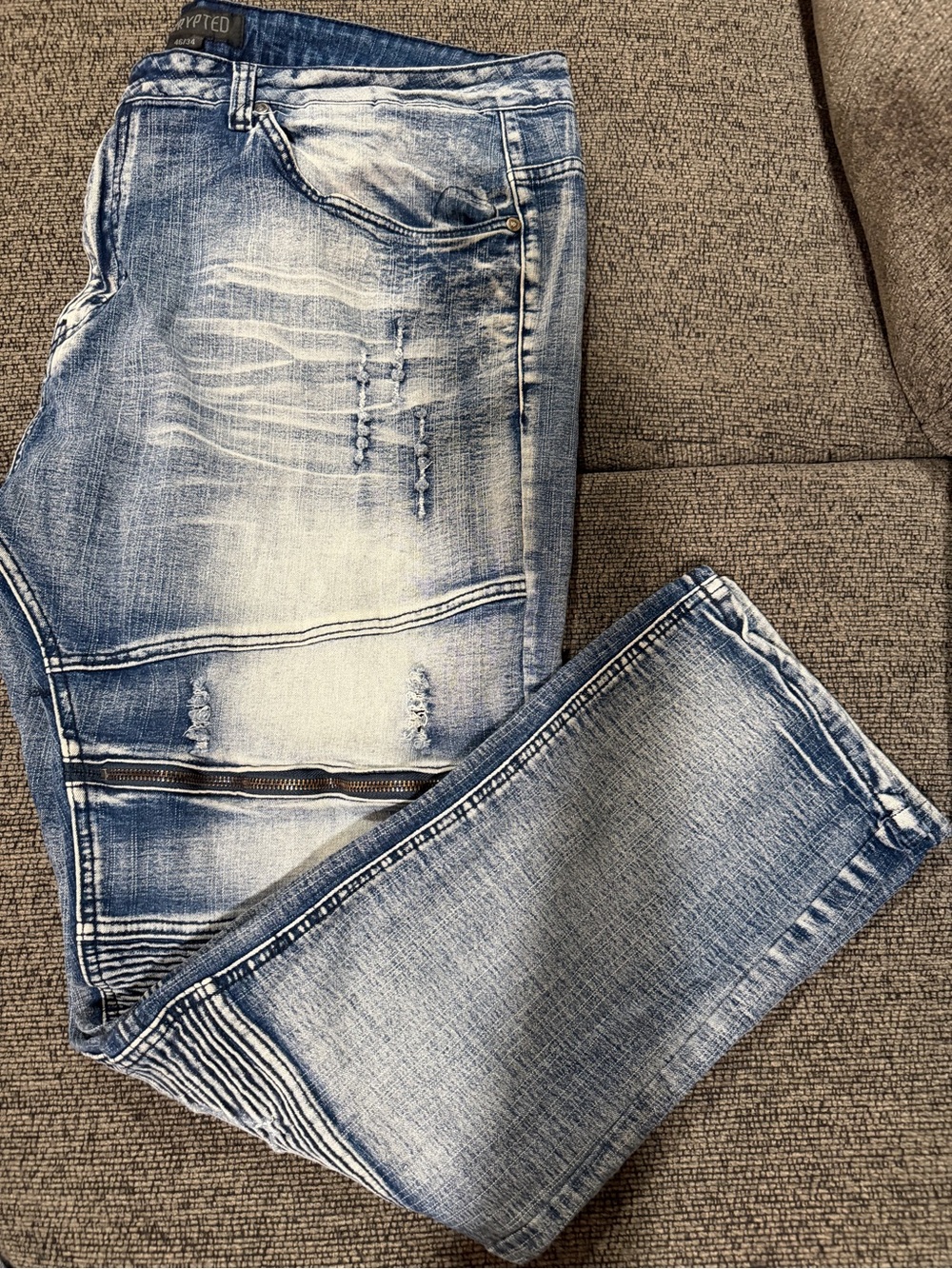 Slim Straight Light Blue Washed Men's Jeans with Distressed Detail